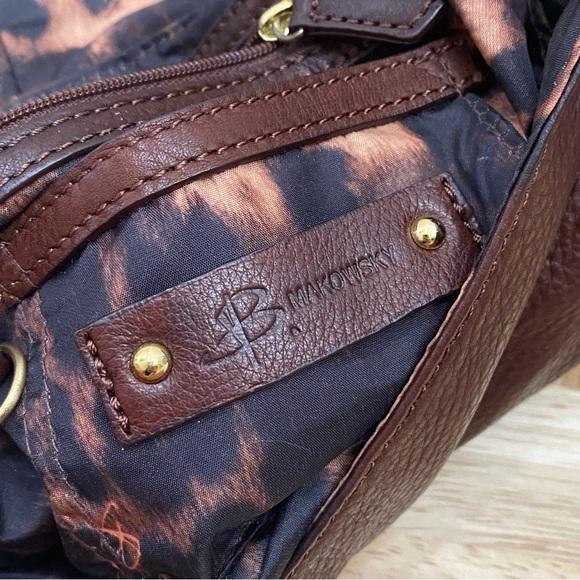 B. Makowsky 100% Genuine Leather Brandy Convertible Envelope Clutch Shoulder Bag - Picture 13 of 14